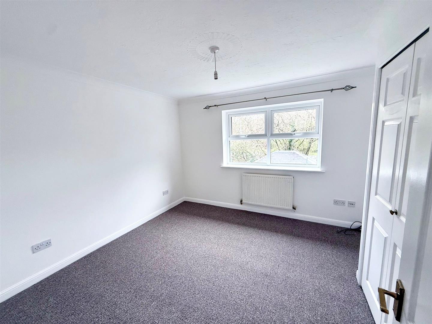 Clos Yr Eos, South Cornelly, Bridgend County Borough, CF33 4RJ